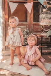 Conj. vestido con guipur y braga
